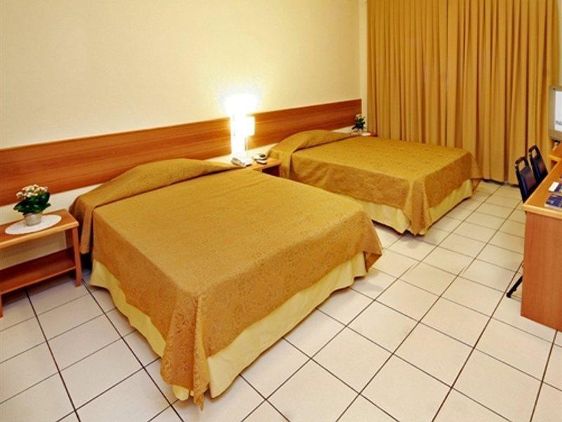 Hotel Falls Galli